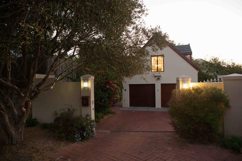 Meadows Mountain View Villa Hout Bay Exterior photo